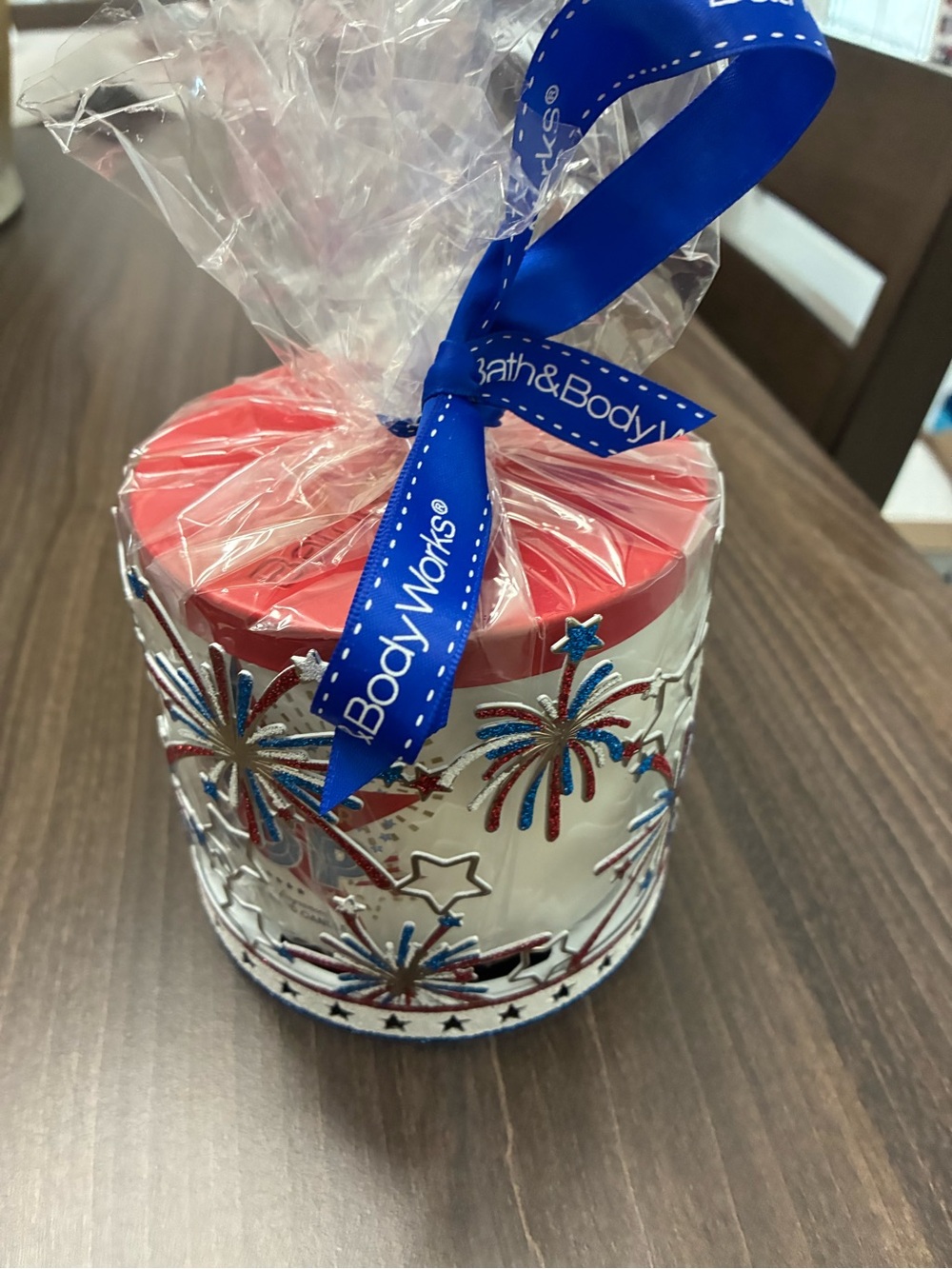 Bath & Body Works Red, Blue & Silver Patriotic Fireworks Candle and holder